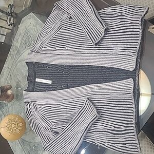 LULULEMON ATHLETICA WOMENS WRAP AROUND cashmere blend sweater SIZE 6 NWOT